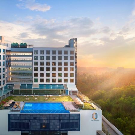 O By Tamara, Trivandrum 特里凡得琅 外观 照片 The hotel's rooftop pool