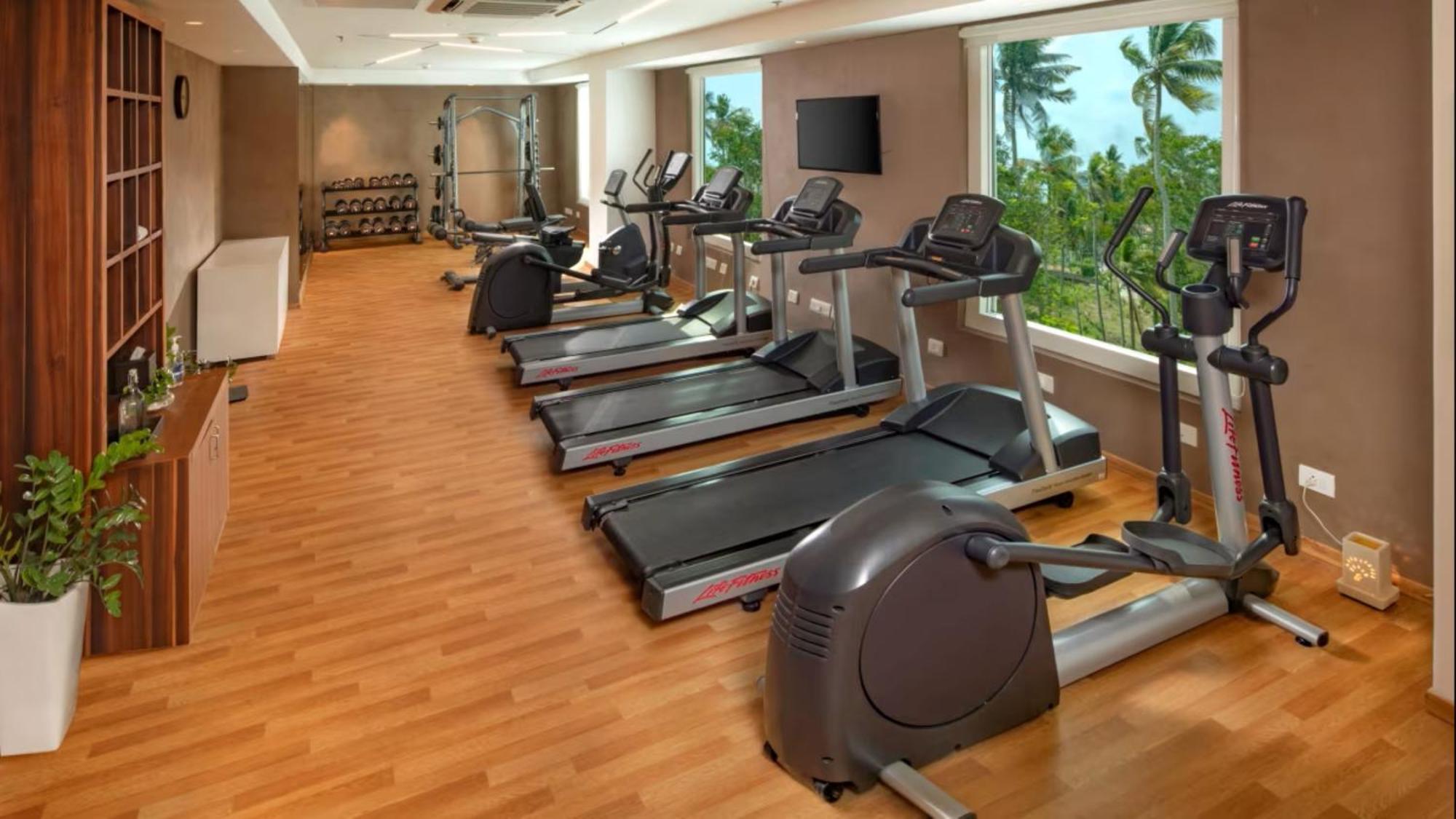 O By Tamara, Trivandrum 特里凡得琅 外观 照片 The gym at the hotel